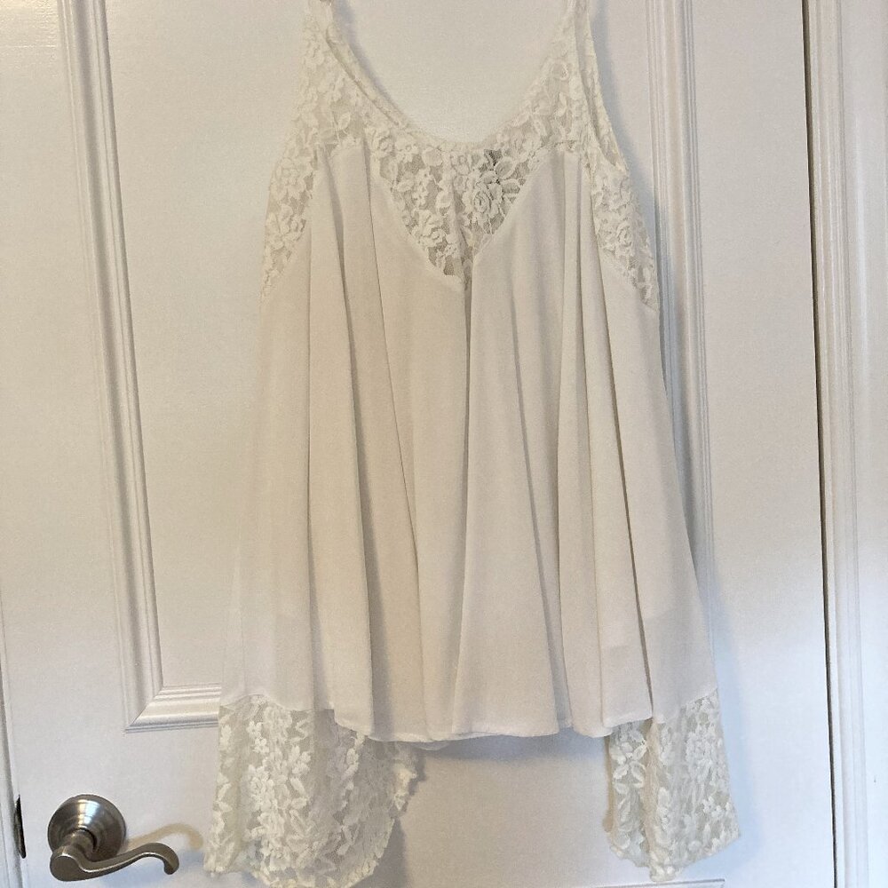 San Joy white lace spaghetti strap cami